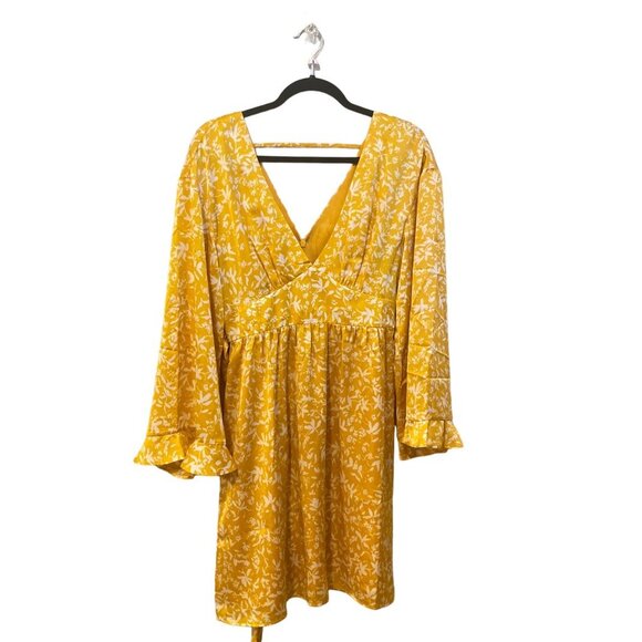 NWT BCBGMAXAZRIA Delilah Long Sleeve Dress, size Medium - Picture 2 of 12